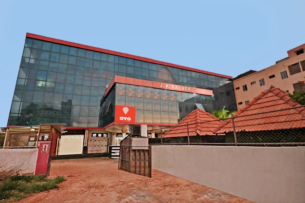 Oyo J P Palace Hotel Dod Ballapur Bagian luar foto