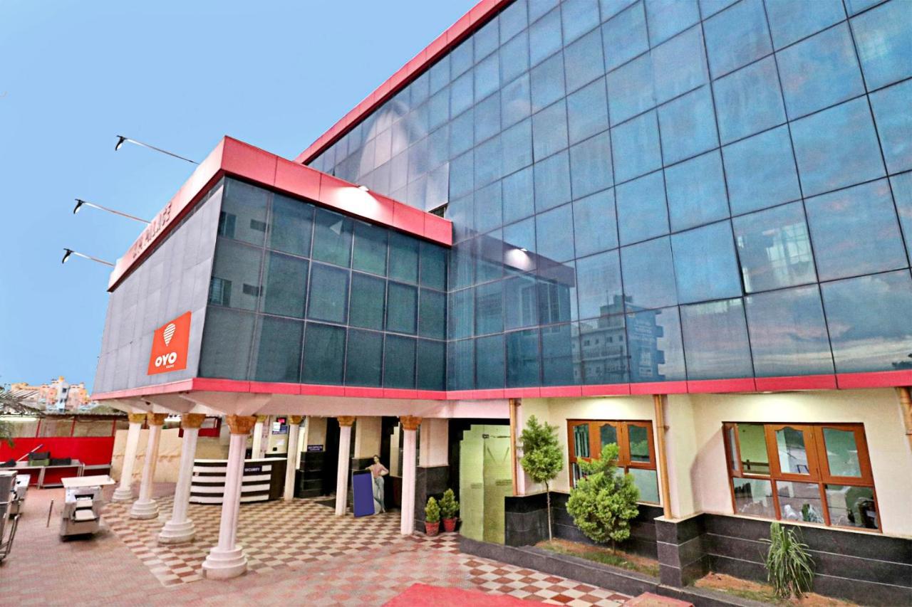 Oyo J P Palace Hotel Dod Ballapur Bagian luar foto