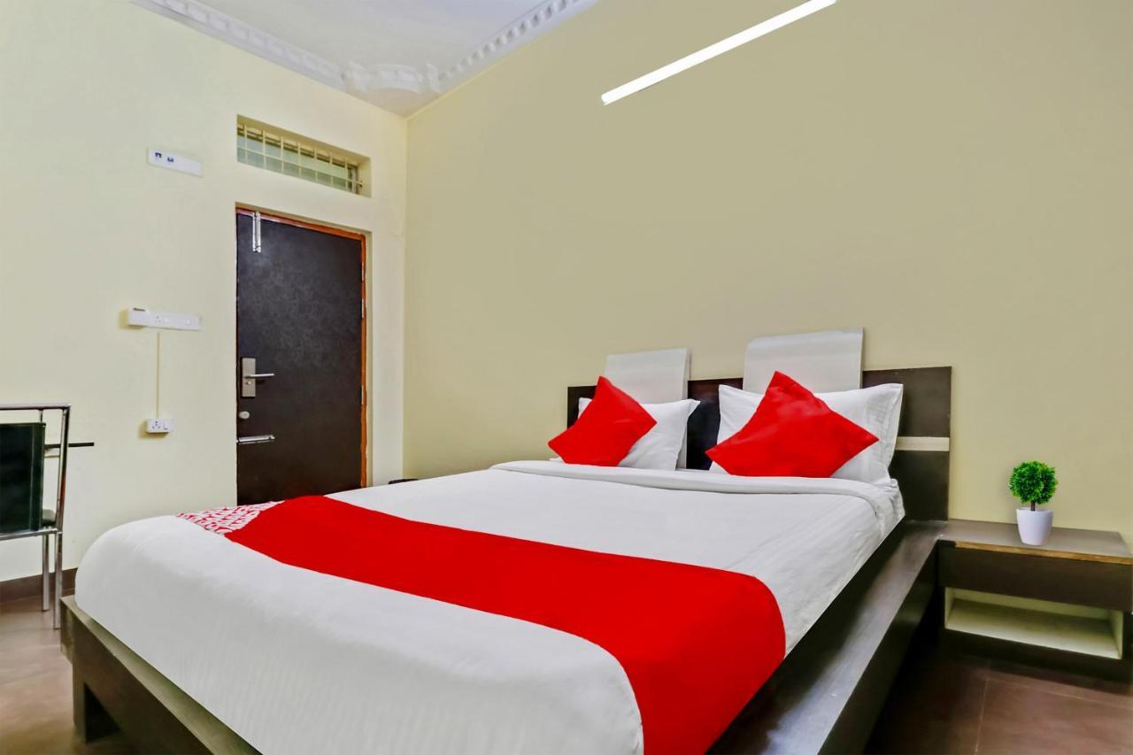 Oyo J P Palace Hotel Dod Ballapur Bagian luar foto
